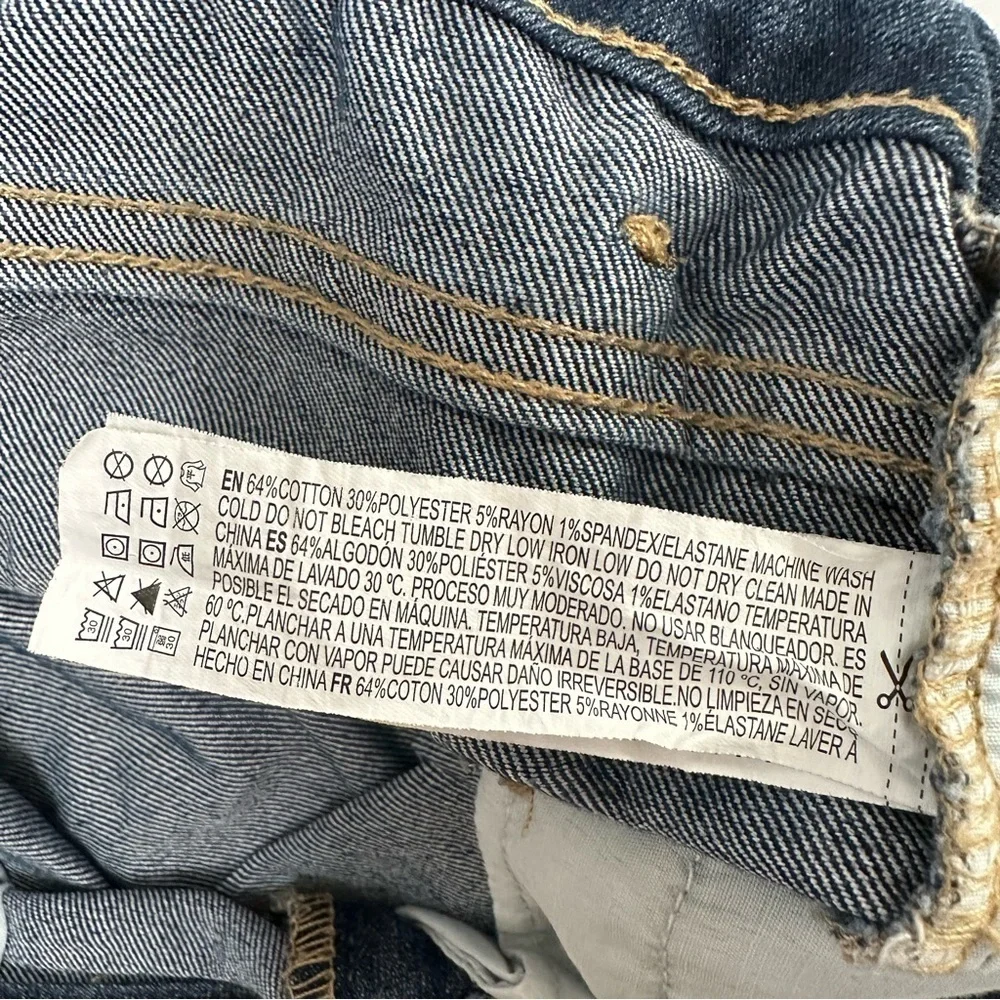 Mom‎ Ripped Jeans - Picture 13 of 14